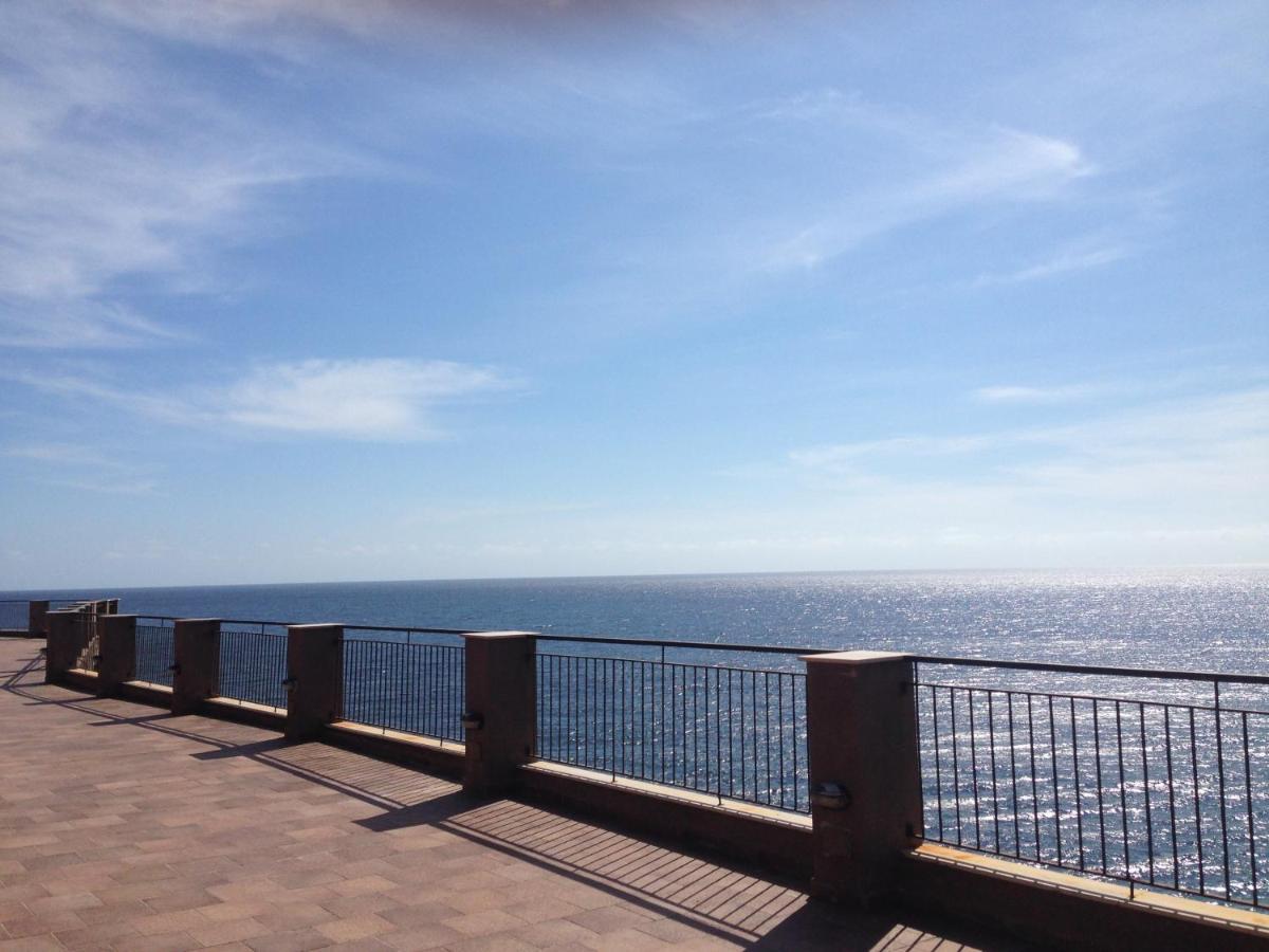 Apartment On The Sea Cagliari Bagian luar foto